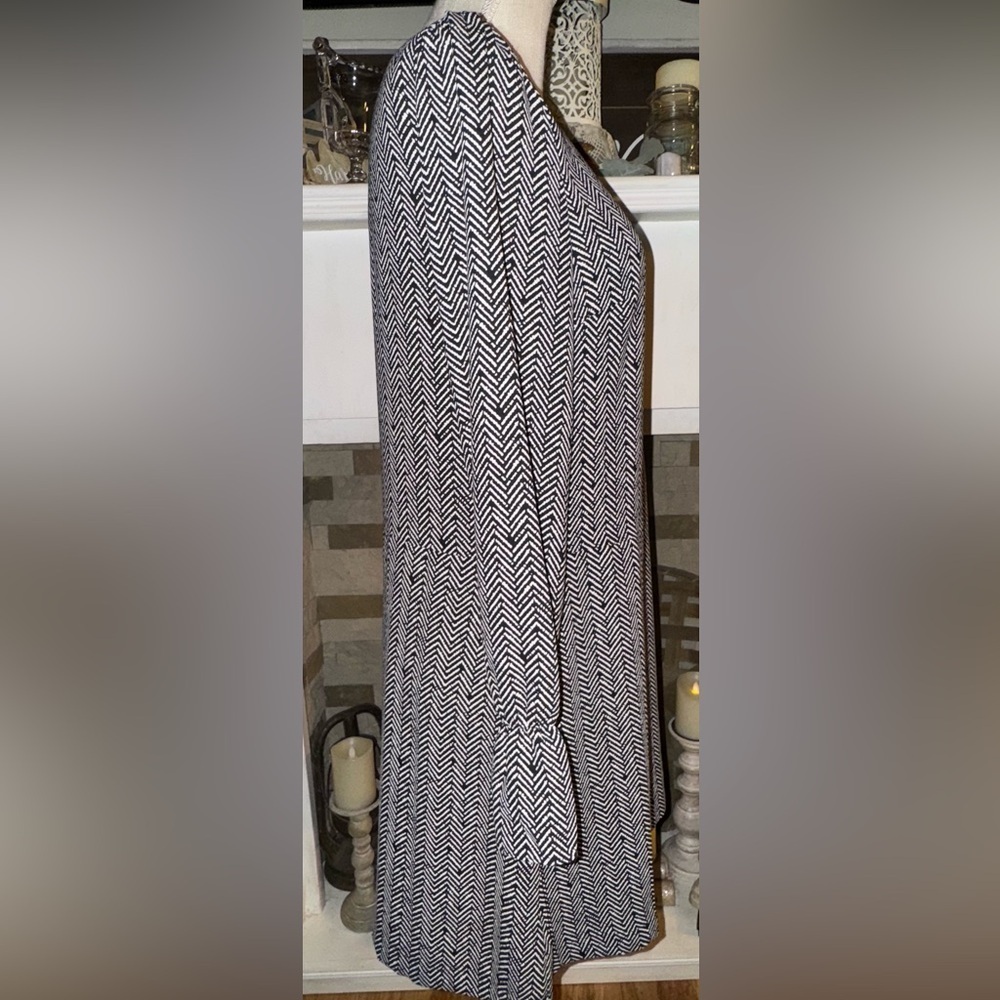 Mango shift dress. Herringbone pattern. EUC. Size… - image 4